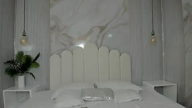 Snapshot of luna_hot_ass chatting on December 5, 2025, 3:30 pm luna hot ass online show from December 5, 2025, 3:30 pm