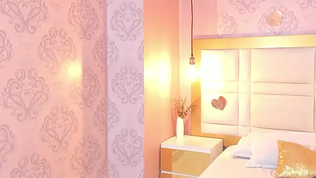 Snapshot of luna_hot_ass chatting on February 1, 2026, 3:43 pm luna hot ass online show from February 1, 2026, 3:43 pm