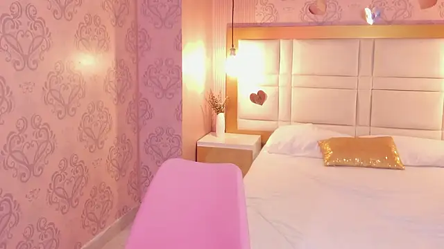 Snapshot of luna_hot_ass chatting on February 17, 2026, 9:10 pm luna hot ass online show from February 17, 2026, 9:10 pm