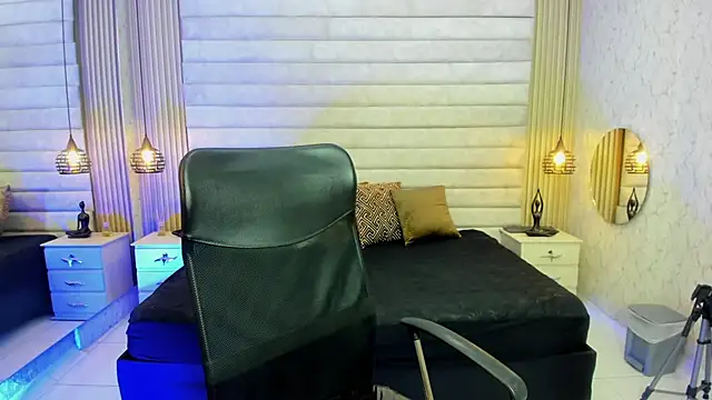 Snapshot of keytinthomson_ chatting on February 2, 2026, 7:23 pm keytinthomson online show from February 2, 2026, 7:23 pm