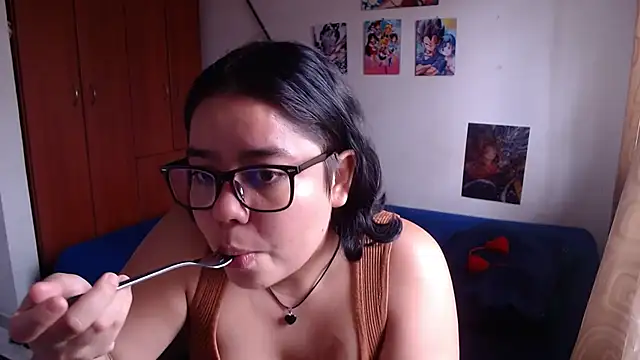 Snapshot of saenz_eymi chatting on September 28, 2025, 3:39 pm saenz eymi online show from September 28, 2025, 3:39 pm