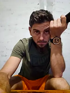 Alex-andru88 online show from October 24, 2025, 4:14 pm