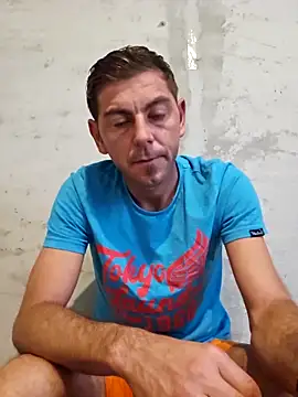 Alex-andru88 online show from November 2, 2025, 7:33 am