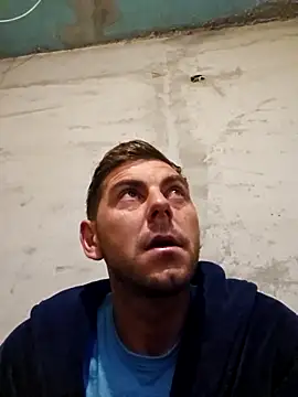 Alex-andru88 online show from November 13, 2025, 4:00 am