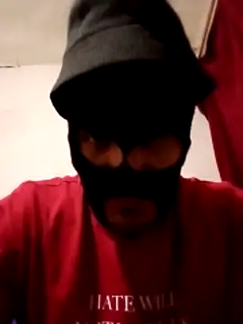 Snapshot of Golonzo1996 chatting on November 29, 2025, 2:36 am Golonzo1996 online show from November 29, 2025, 2:36 am