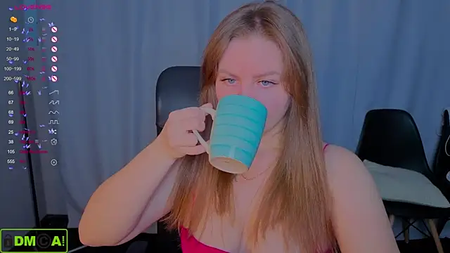 MikaBloom online show from November 19, 2025, 2:11 am