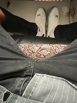 Snapshot of Ersin_meral chatting on September 10, 2025, 6:35 am Ersin meral online show from September 10, 2025, 6:35 am