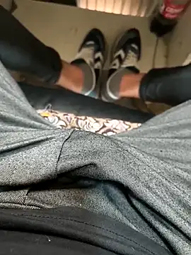 Snapshot of Ersin_meral chatting on September 18, 2025, 6:59 am Ersin meral online show from September 18, 2025, 6:59 am