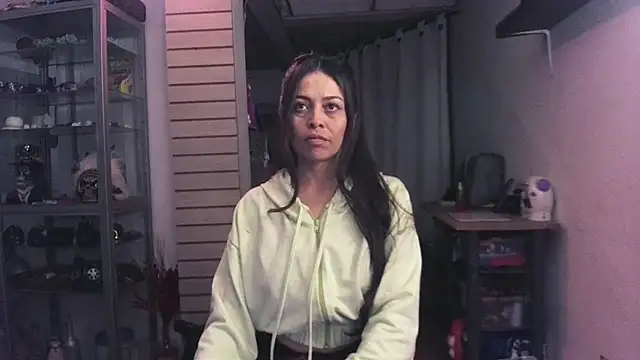 Snapshot of xinamora chatting on October 25, 2025, 2:19 am xinamora online show from October 25, 2025, 2:19 am