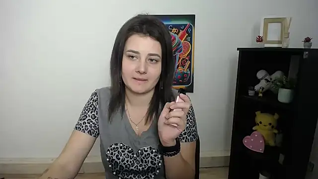 Katrin kiss  online show from September 9, 2025, 1:32 pm