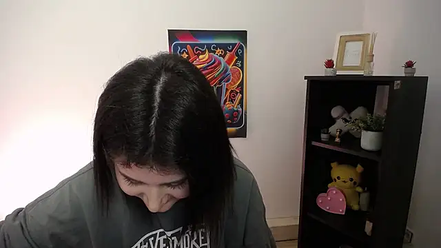 Katrin kiss  online show from October 9, 2025, 12:58 pm