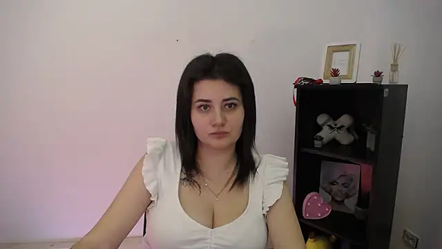 Snapshot of Katrin_kiss_ chatting on December 22, 2025, 2:03 pm Katrin kiss online show from December 22, 2025, 2:03 pm