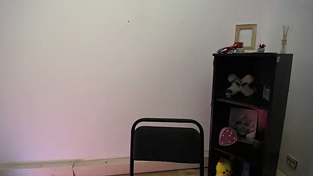 Snapshot of Katrin_kiss_ chatting on January 15, 2026, 1:05 pm Katrin kiss online show from January 15, 2026, 1:05 pm