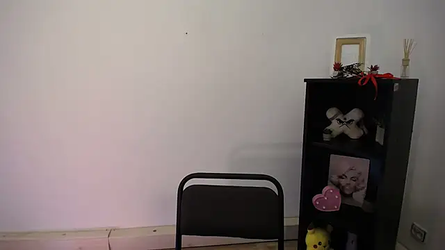 Snapshot of Katrin_kiss_ chatting on February 9, 2026, 2:32 pm Katrin kiss online show from February 9, 2026, 2:32 pm