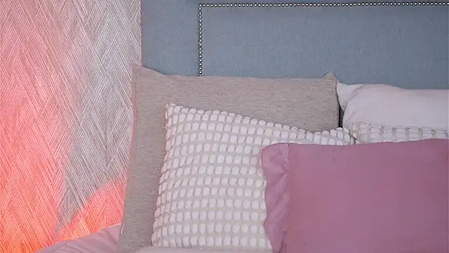 Snapshot of Sofy_Bradd chatting on October 31, 2025, 5:30 am Sofy Bradd online show from October 31, 2025, 5:30 am