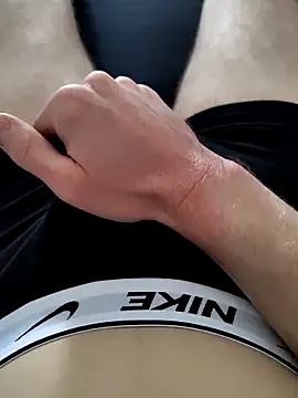  -neo-  online show from November 9, 2025, 12:14 pm