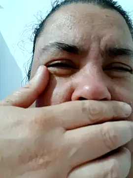 yaneth  online show from October 16, 2025, 12:22 am