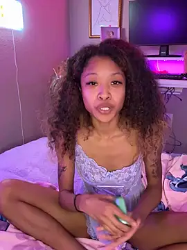 rubywithpearls online show from December 1, 2025, 11:32 pm