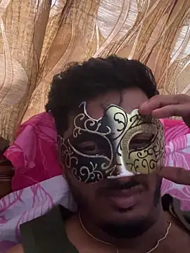 Snapshot of VVcouple chatting on September 21, 2025, 7:10 am VVcouple online show from September 21, 2025, 7:10 am