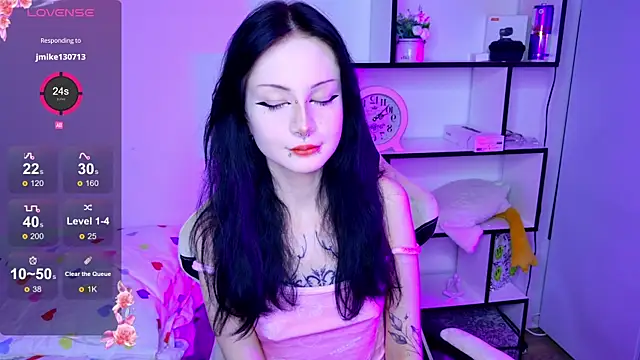 Snapshot of MiaScarlettt chatting on November 13, 2025, 7:35 pm MiaScarlettt online show from November 13, 2025, 7:35 pm