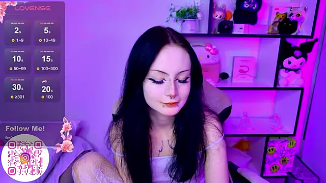 Snapshot of MiaScarlettt chatting on December 13, 2025, 9:20 pm MiaScarlettt online show from December 13, 2025, 9:20 pm