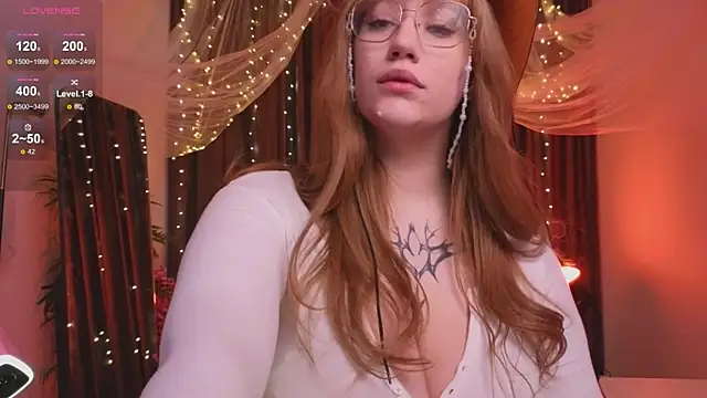 Snapshot of Morvelyn chatting on January 14, 2026, 9:52 pm Morvelyn online show from January 14, 2026, 9:52 pm