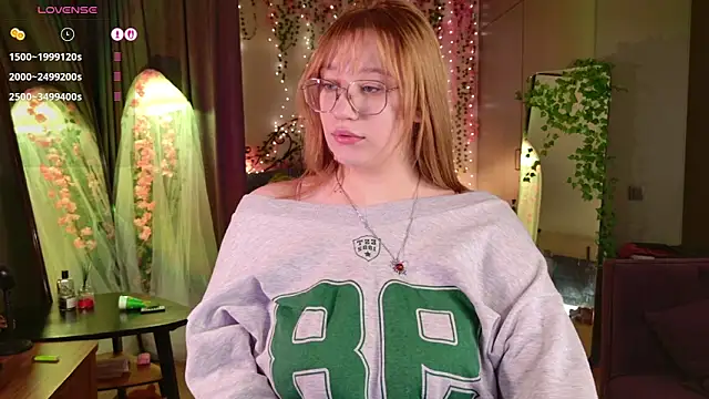 Snapshot of Morvelyn chatting on February 25, 2026, 8:29 pm Morvelyn online show from February 25, 2026, 8:29 pm