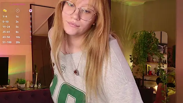 Snapshot of Morvelyn chatting on April 6, 2026, 12:08 am Morvelyn online show from April 6, 2026, 12:08 am
