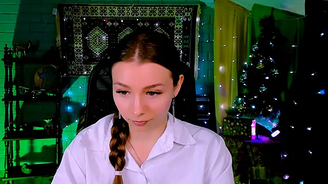 JulieDaniel online show from January 12, 2026, 8:41 am