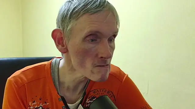 Snapshot of k74robert chatting on February 5, 2026, 4:55 pm k74robert online show from February 5, 2026, 4:55 pm