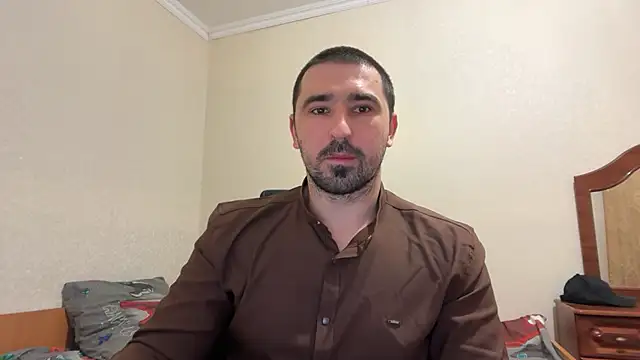 Snapshot of Hard_to_Obey chatting on January 7, 2026, 5:04 pm Hard to Obey online show from January 7, 2026, 5:04 pm