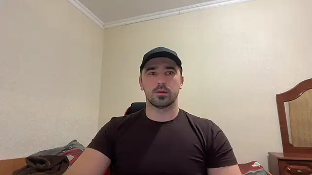 Snapshot of Hard_to_Obey chatting on January 16, 2026, 6:12 pm Hard to Obey online show from January 16, 2026, 6:12 pm