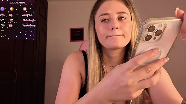 Veronika  Winslow  online show from October 7, 2025, 6:43 am