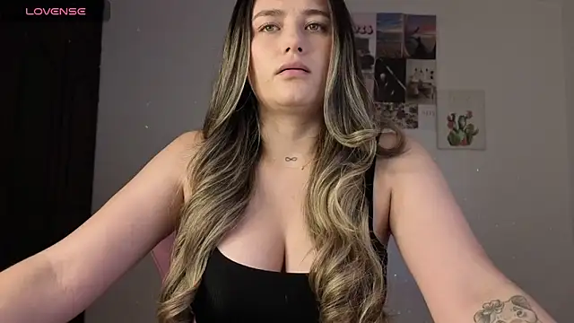 Veronika  Winslow  online show from April 28, 2026, 6:51 am