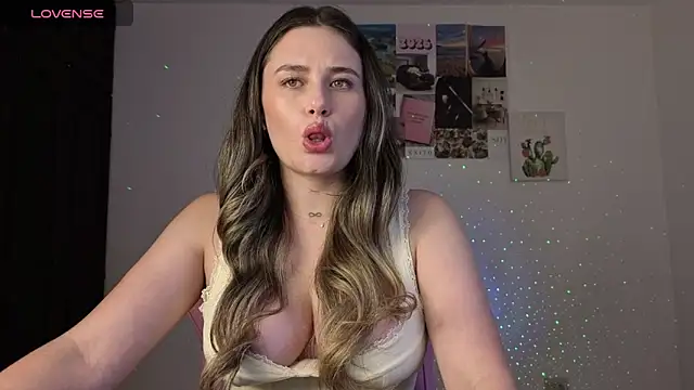 Veronika  Winslow  online show from May 14, 2026, 5:14 am