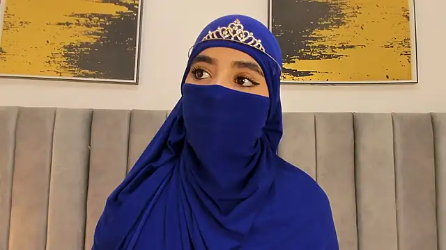 Snapshot of nayiraa_ chatting on February 10, 2026, 6:45 pm nayiraa online show from February 10, 2026, 6:45 pm