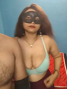 sexy42couple online show from July 11, 2026, 9:27 pm