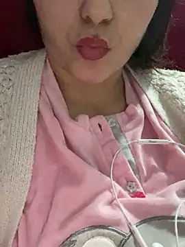 Snapshot of Roubi99six chatting on April 1, 2026, 8:17 pm Roubi99six online show from April 1, 2026, 8:17 pm