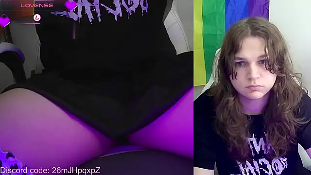 Elli-Ixby online show from September 26, 2025, 2:43 pm