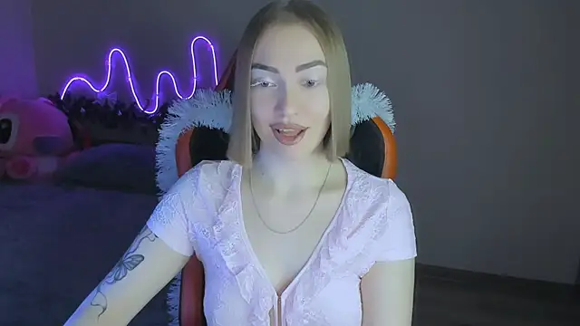 LaraKrein lk online show from December 15, 2025, 3:49 pm