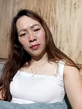 Snapshot of Bianly chatting on December 4, 2025, 6:49 pm Bianly online show from December 4, 2025, 6:49 pm