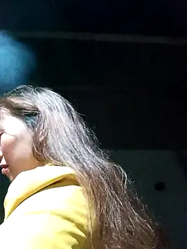 Snapshot of Bianly chatting on December 15, 2025, 12:09 pm Bianly online show from December 15, 2025, 12:09 pm