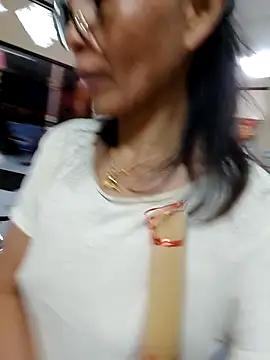 Snapshot of Mama_Eva_1 chatting on February 20, 2026, 11:05 pm Mama Eva 1 online show from February 20, 2026, 11:05 pm