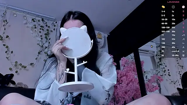 Snapshot of Lein_Bone chatting on September 19, 2025, 2:02 am Lein Bone online show from September 19, 2025, 2:02 am