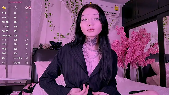 Snapshot of Lein_Bone chatting on October 22, 2025, 1:06 am Lein Bone online show from October 22, 2025, 1:06 am