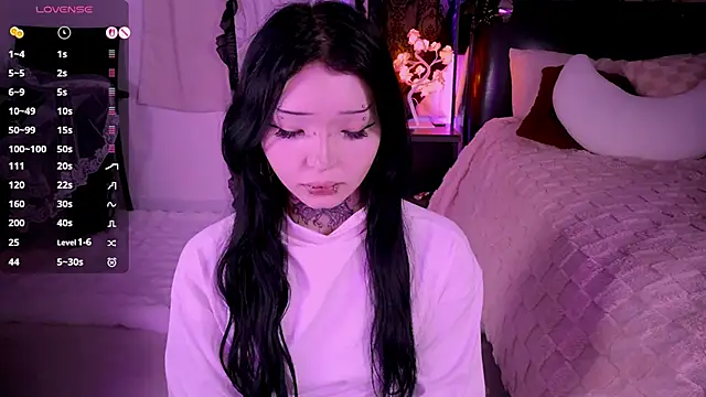 Snapshot of Lein_Bone chatting on November 17, 2025, 12:27 am Lein Bone online show from November 17, 2025, 12:27 am