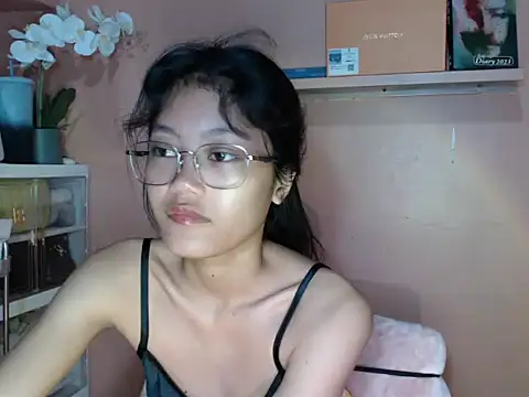 skinny gracie online show from September 19, 2025, 2:46 am