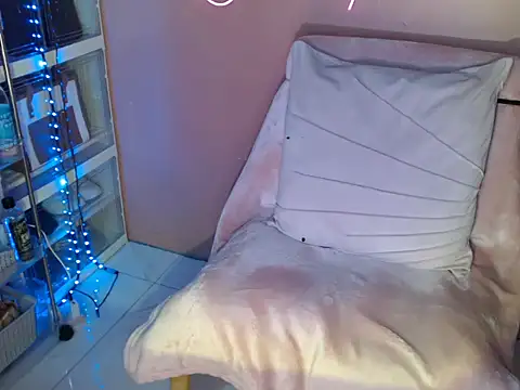 skinny gracie online show from November 1, 2025, 9:55 am