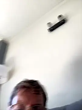 Snapshot of Jonny_Agatha chatting on September 30, 2025, 5:40 pm Jonny Agatha online show from September 30, 2025, 5:40 pm