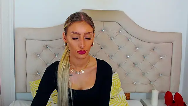 NatalieSensual online show from November 4, 2025, 9:19 am